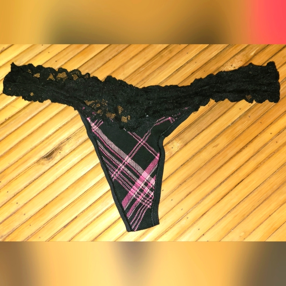 Black and pink lace panty